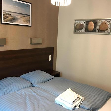 Azzurro Hotell Łukęcin Exteriör bild