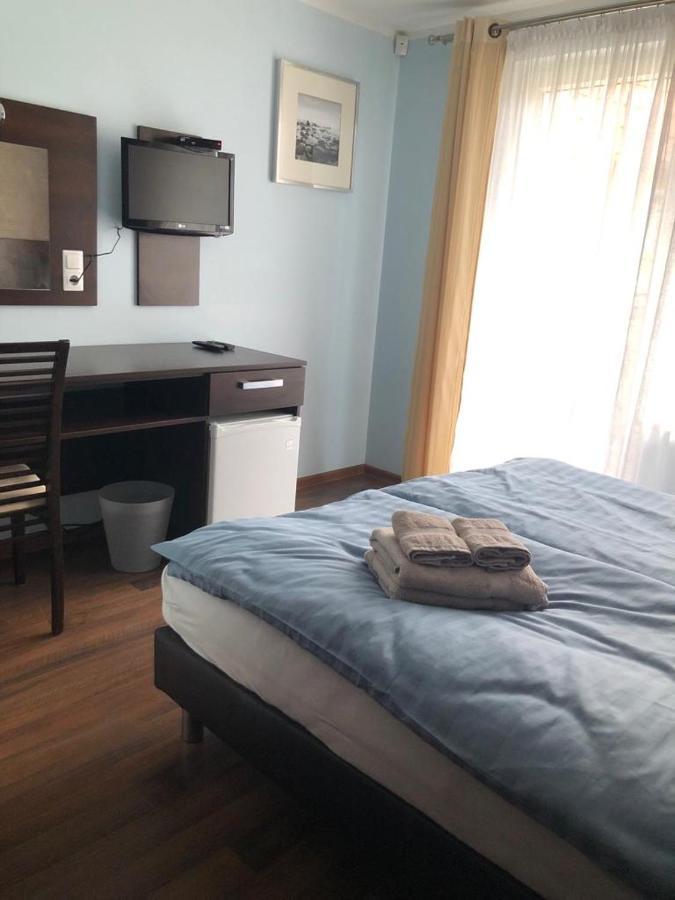 Azzurro Hotell Łukęcin Exteriör bild