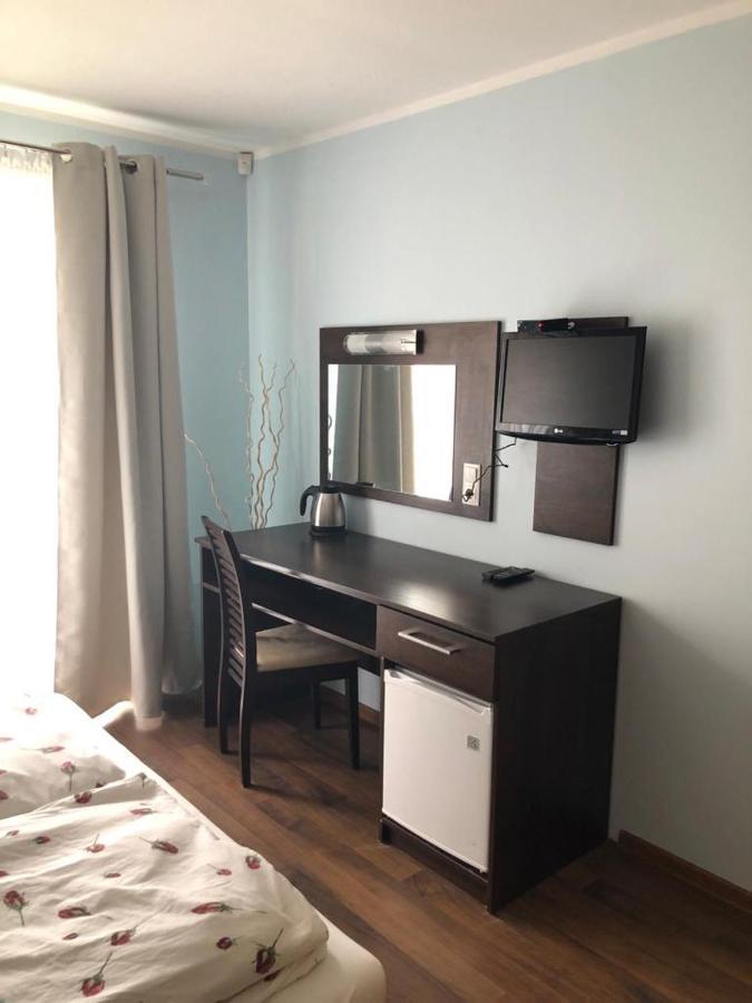 Azzurro Hotell Łukęcin Exteriör bild